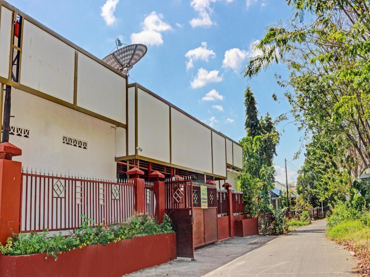 Oyo 91416 Puri 88 Homestay Kupang  Eksteriør bilde